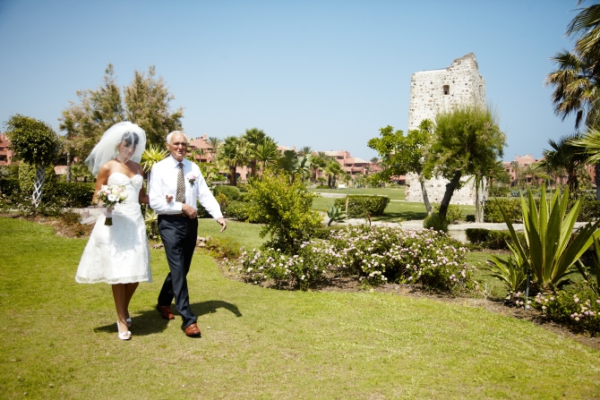 bride and father 
